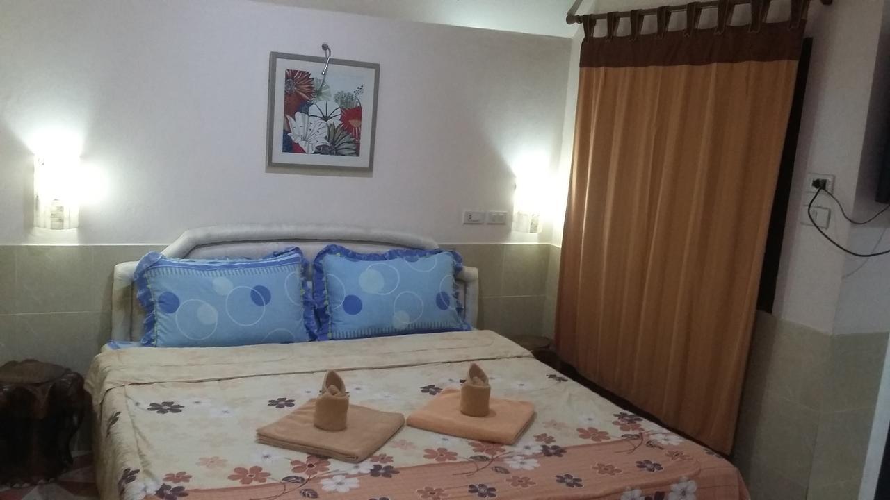 Jasmin Guest House Pattaya Luaran gambar