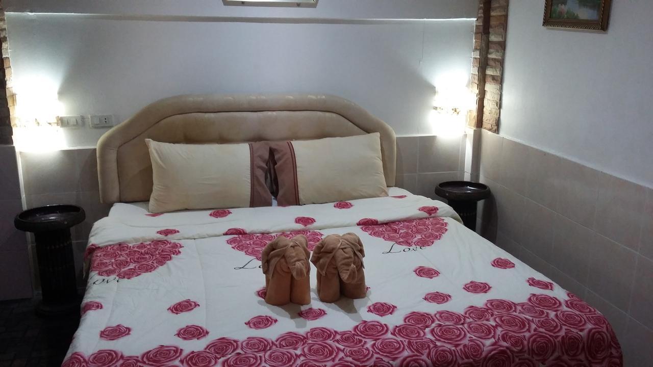 Jasmin Guest House Pattaya Luaran gambar