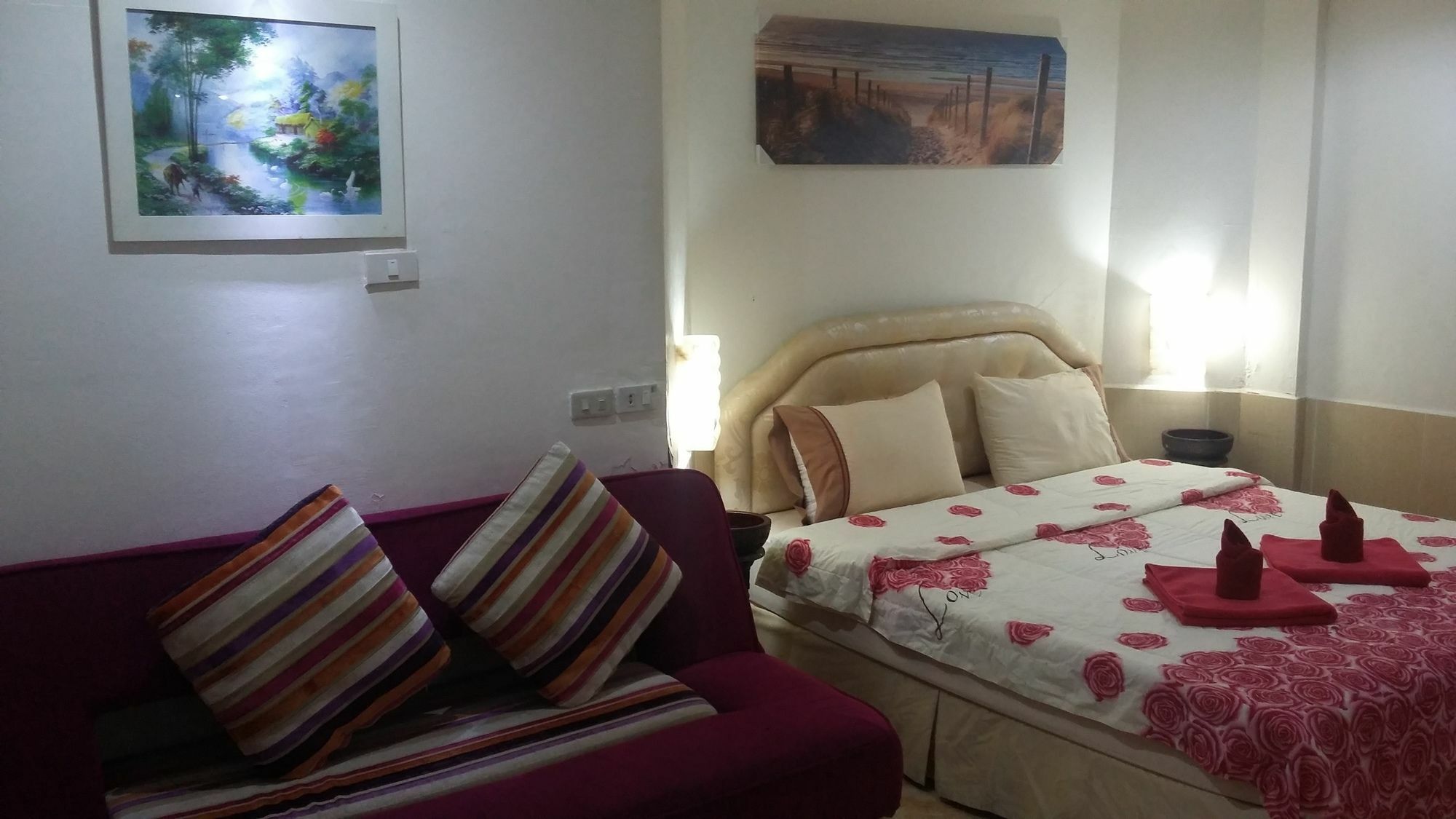 Jasmin Guest House Pattaya Luaran gambar