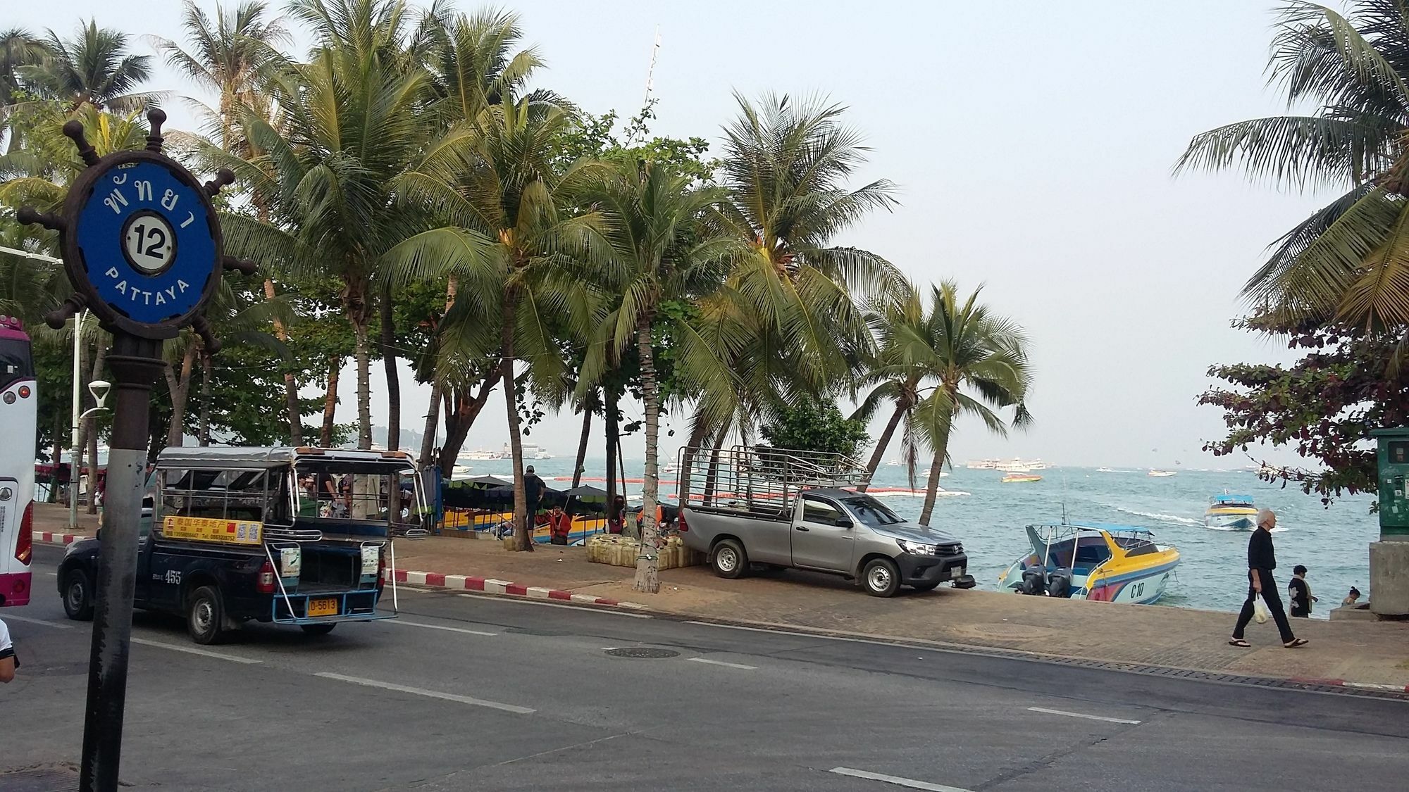 Jasmin Guest House Pattaya Luaran gambar